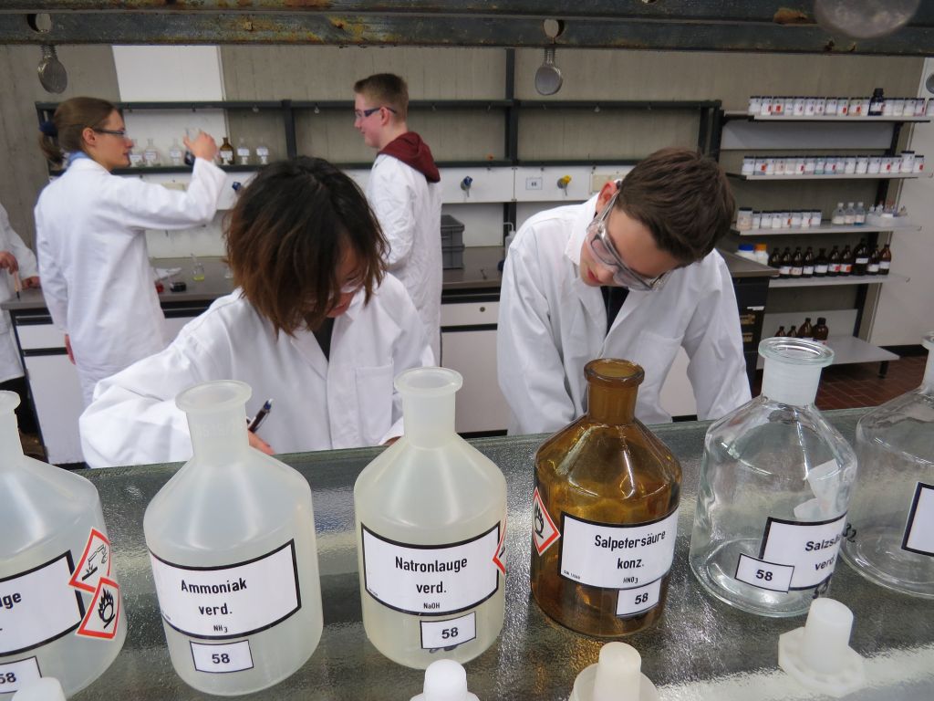 Chemieworkshop im zdi-Schülerlabor