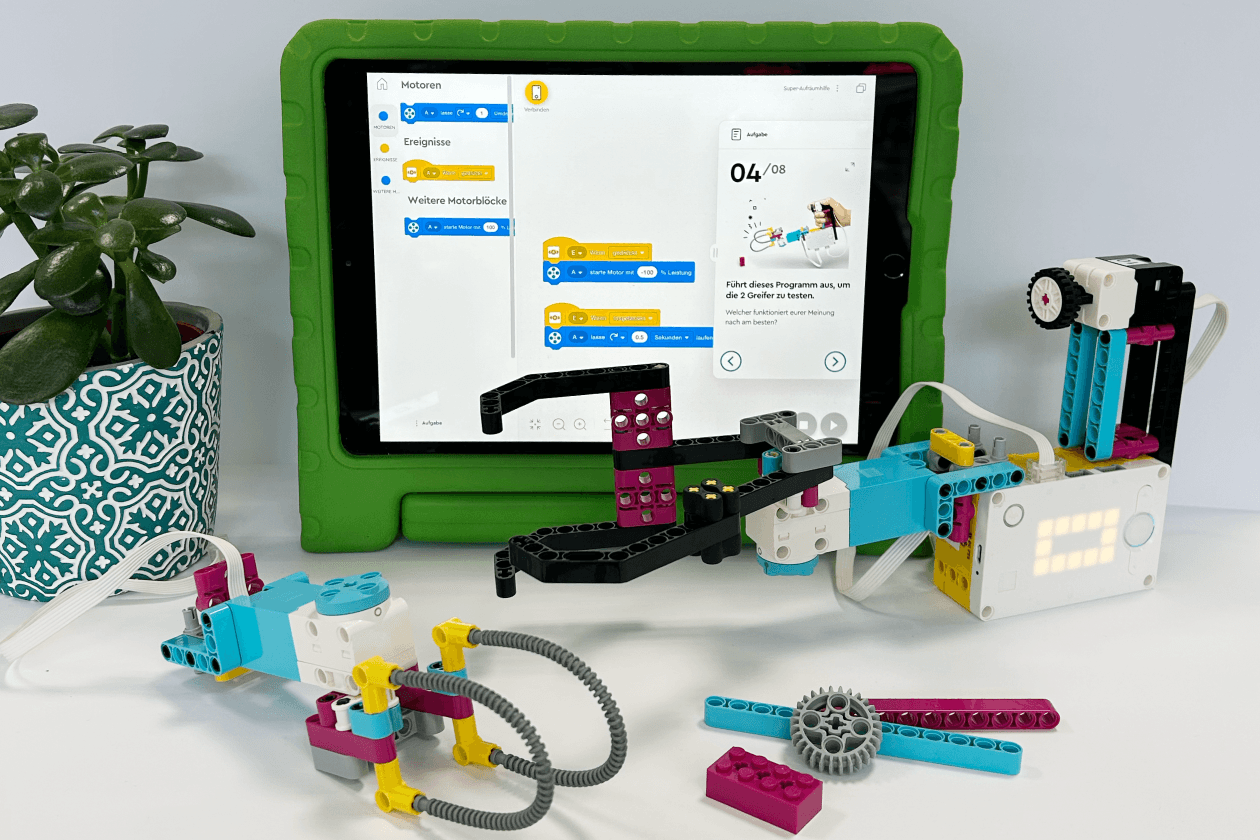 https://www.mint-machen.de/wp-content/uploads/2025/08/ZDI-Tueftel-Ferien-Lego-Roboter-3.png